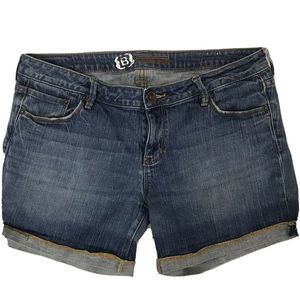 BULLHEAD MID RISE JUNIORS SIZE 13 CUFFED SHORTS